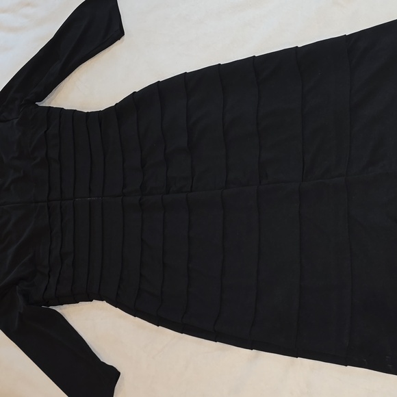 WHBM Black Dress 🖤 - Picture 6 of 9